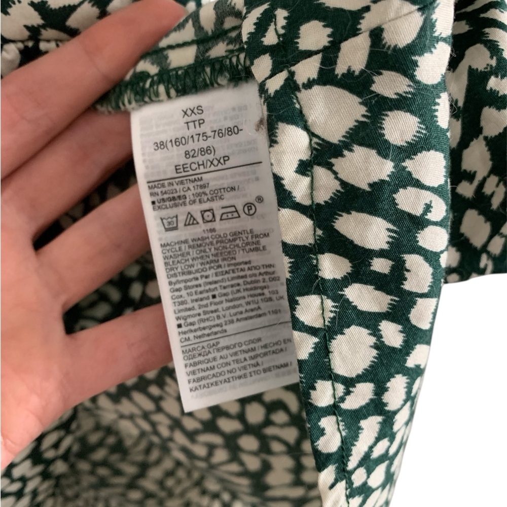 GAP Women's Green and White Spaghetti Strap Top NWT - Picture 7 of 7